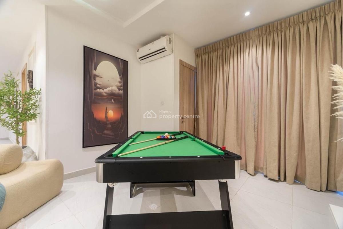 Becks-a Brand New Luxury 3 Bedroom with Gym, Balconies, Bathrobes,, Lekki Phase 1, Lekki, Lagos, Flat / Apartment Short Let