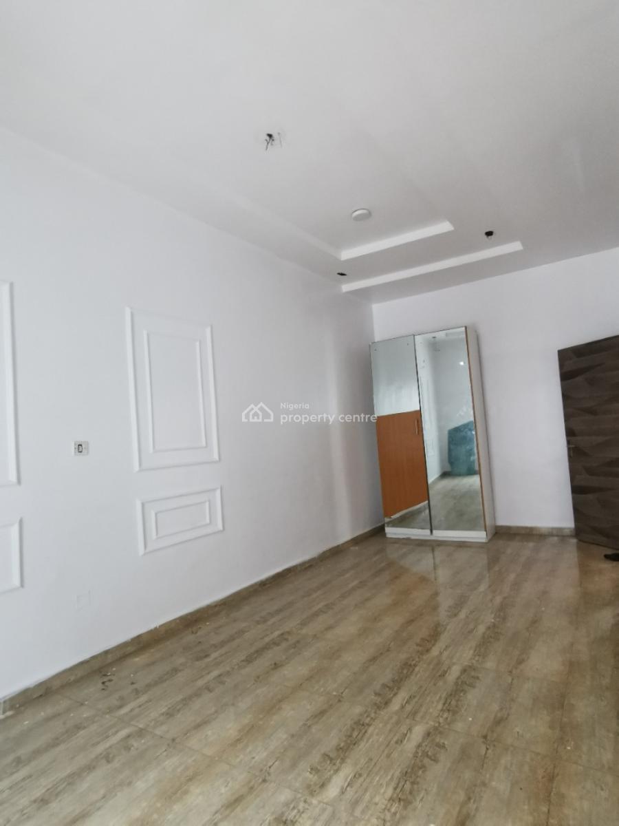 Spacious Room in a Shared Apartment Upstairs, Roxbury Estate, Opposite Vgc, Ikota Lekki Lagos, Ikota, Lekki, Lagos, Self Contain (single Rooms) for Rent