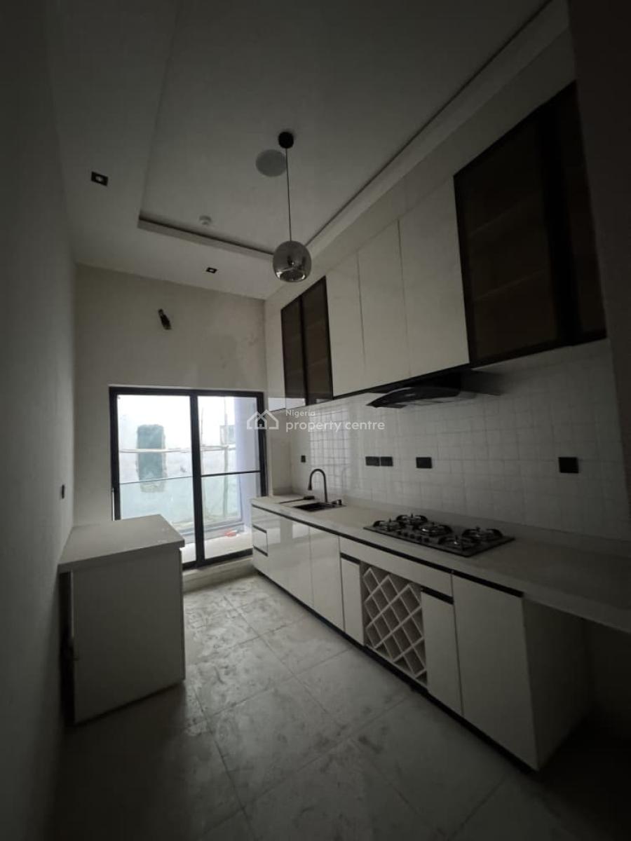 2-bedroom Apartment, Lekki Phase 1, Lekki, Lagos, Flat / Apartment for Sale
