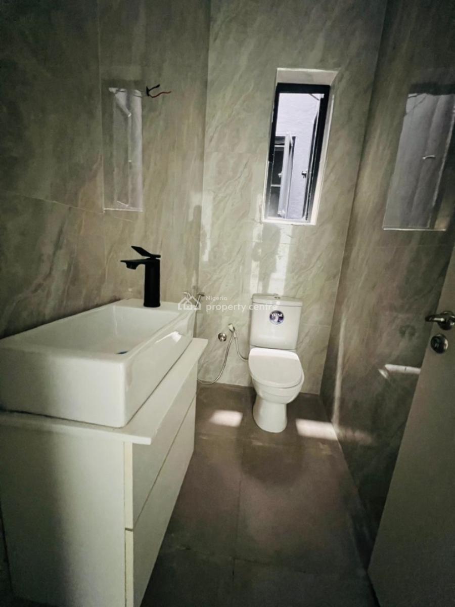 Well Built 2 Bedroom Apartment, Ilasan, Lekki, Lagos, Flat / Apartment for Rent