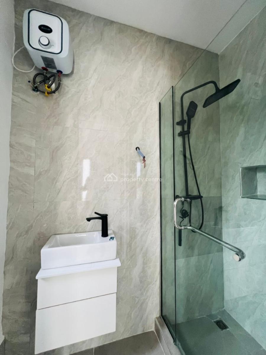Well Built 2 Bedroom Apartment, Ilasan, Lekki, Lagos, Flat / Apartment for Rent