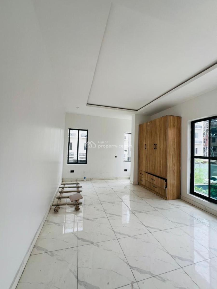 Well Built 2 Bedroom Apartment, Ilasan, Lekki, Lagos, Flat / Apartment for Rent
