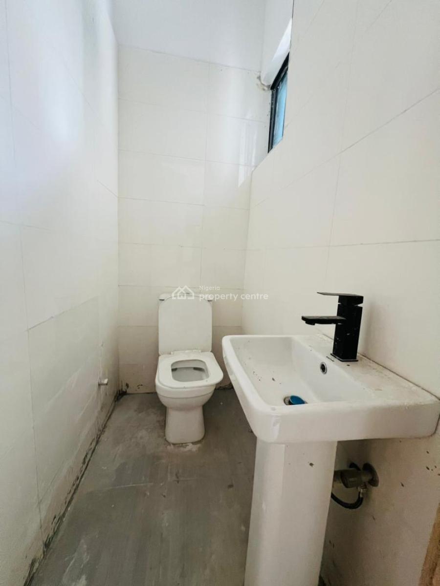Well Built 2 Bedroom Apartment, Ilasan, Lekki, Lagos, Flat / Apartment for Rent