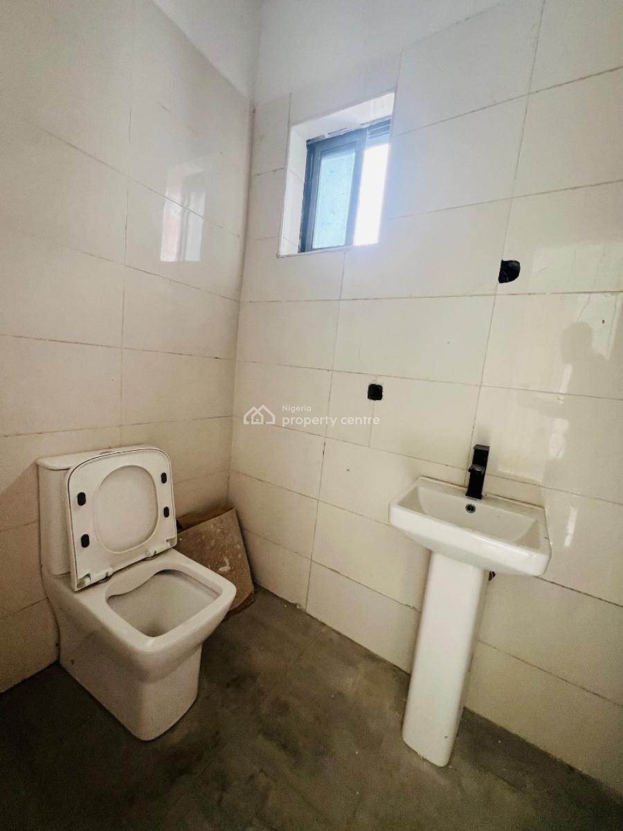 Well Built 2 Bedroom Apartment, Ilasan, Lekki, Lagos, Flat / Apartment for Rent