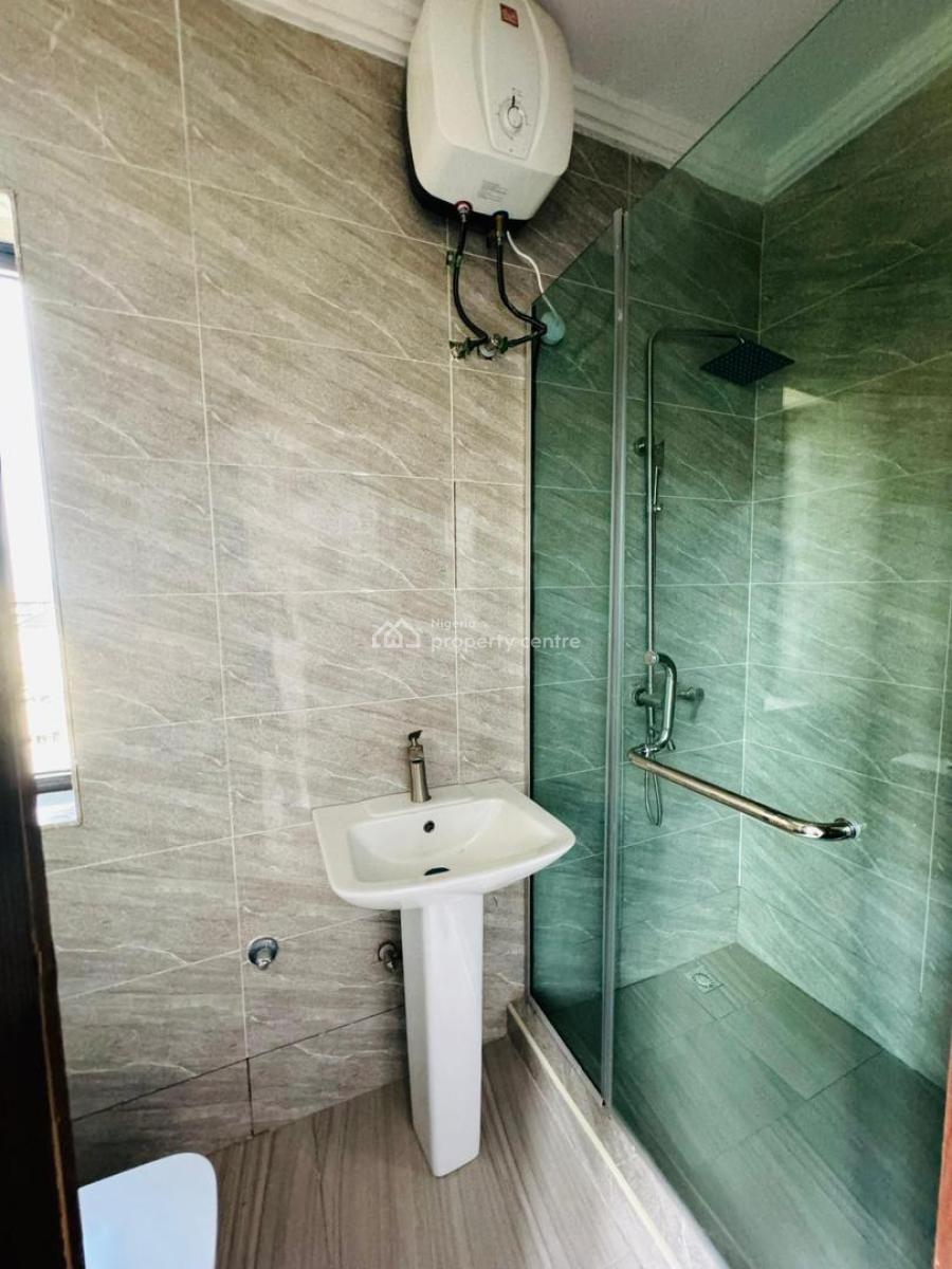 Ex Built 4 Bedroom Detached Duplex with Bq, Jibowu, Yaba, Lagos, Detached Duplex for Sale