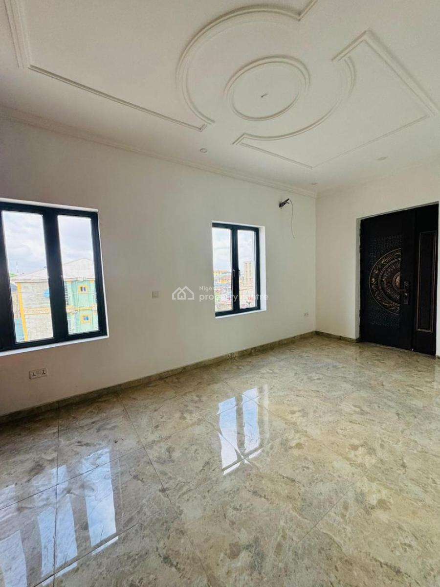 Ex Built 4 Bedroom Detached Duplex with Bq, Jibowu, Yaba, Lagos, Detached Duplex for Sale