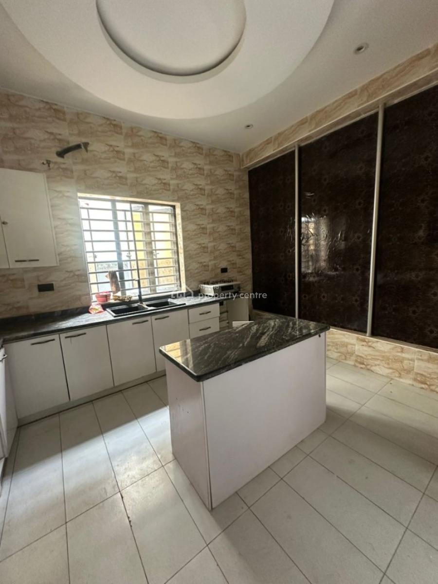 Spacious Master Bedroom with Kitchen, Ologolo, Lekki, Lagos, Self Contain (single Rooms) for Rent