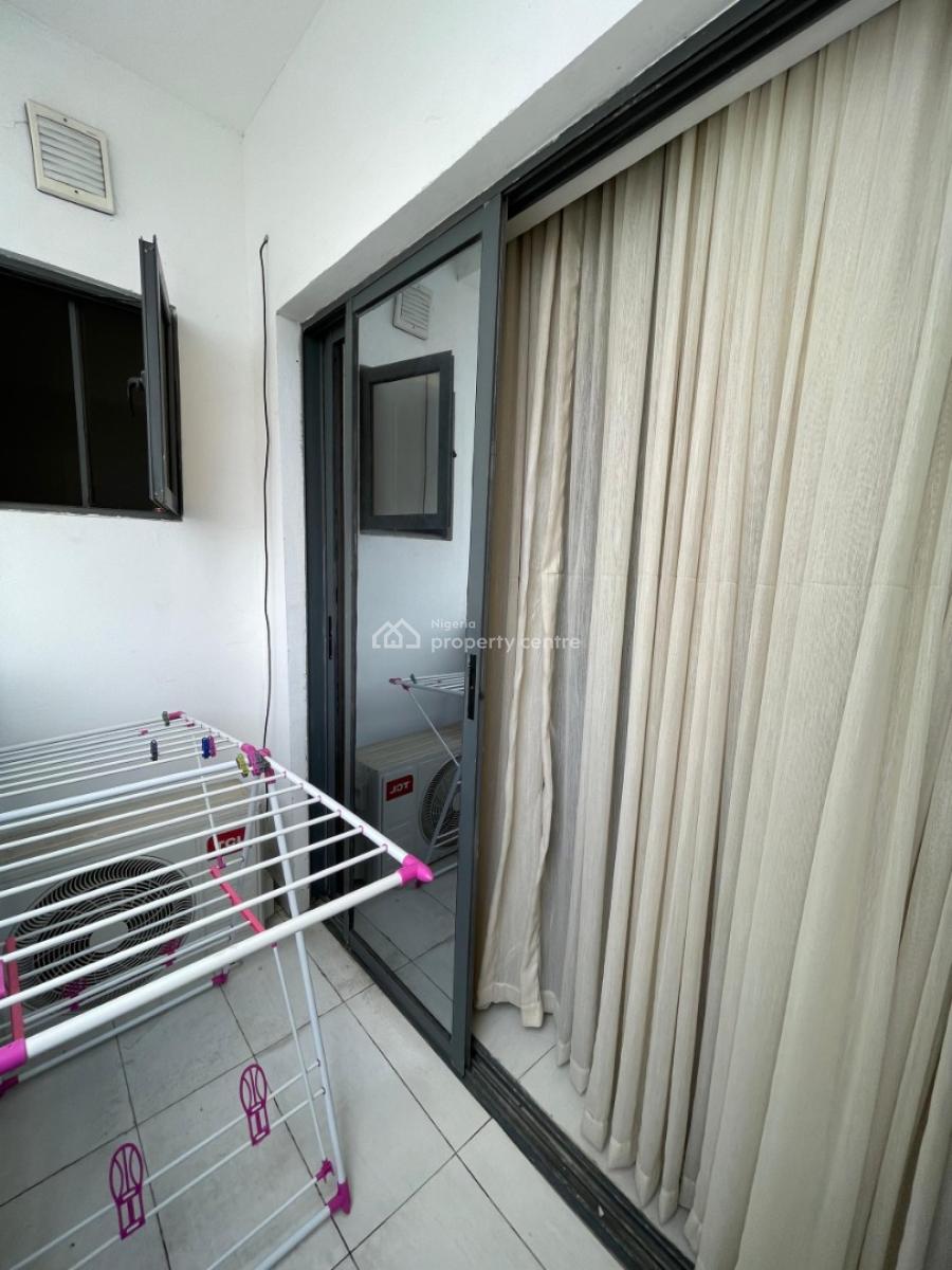 Nicely Furnished 2 Bedroom Apartment, Lekki Phase 1, Lekki, Lagos, Flat / Apartment for Rent