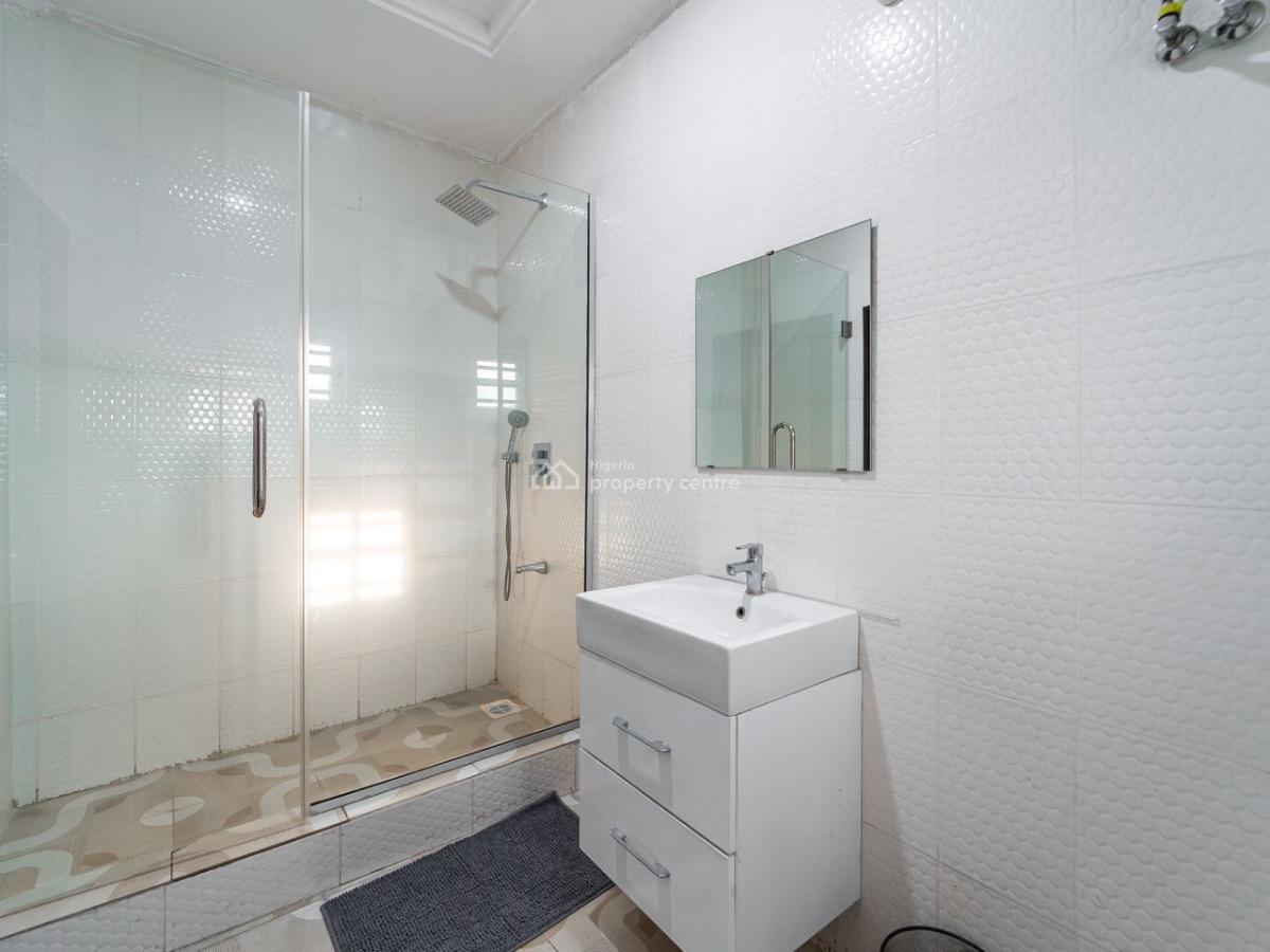 2 Bedroom Apartment with Movable Tv, Ps5, Bathtub and Balcony Other to, Victoria Island (vi), Lagos, Flat / Apartment Short Let