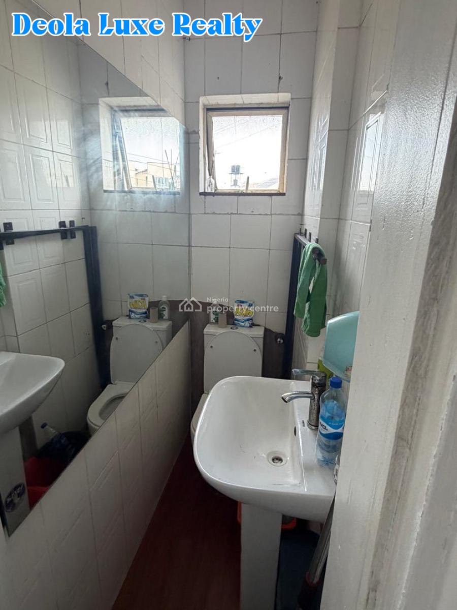 a Spacious Commercial Shop Facing a Busy Road, Lekki Phase 1, Lekki, Lagos, Shop for Rent