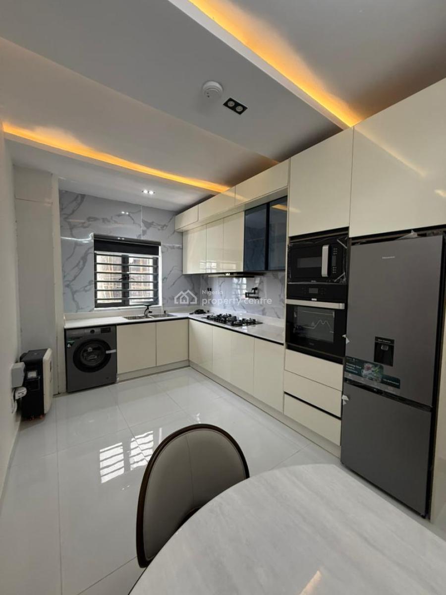 1 Bedroom Apartment, Lekki Phase 1, Lekki, Lagos, Block of Flats for Sale