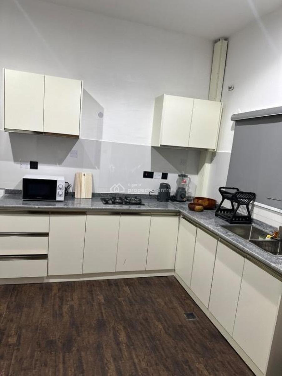 2 Units of Beautiful 2 Bedroom Apartments, Parakou Street, Wuse 2, Abuja, Flat / Apartment Short Let