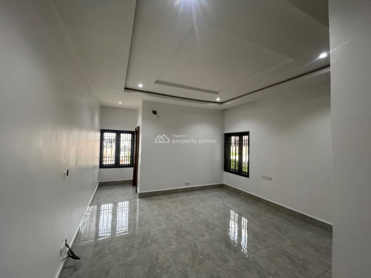 Luxury and Spacious Three Bedrooms with Bq, Wuye Dakibiu Abuja., Wuye, Abuja, Flat / Apartment for Rent