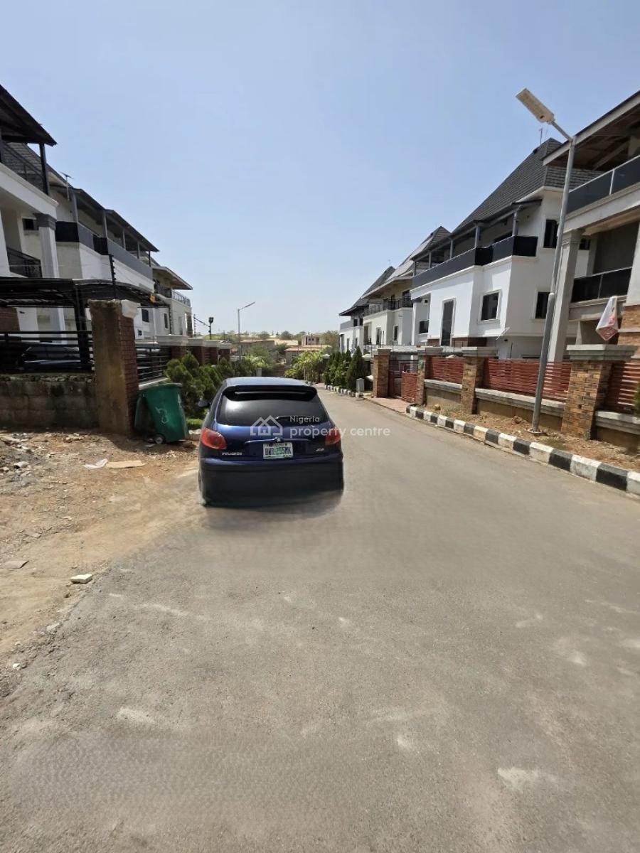 Luxury 6 Bedroom Duplex with Excellent Facilities, Lugbe District. Abuja - Nigeria., Lugbe District, Abuja, Detached Duplex for Sale