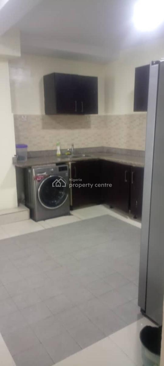2 Bedroom Flat with Bq, Victoria Island, Victoria Island (vi), Lagos, Block of Flats for Sale