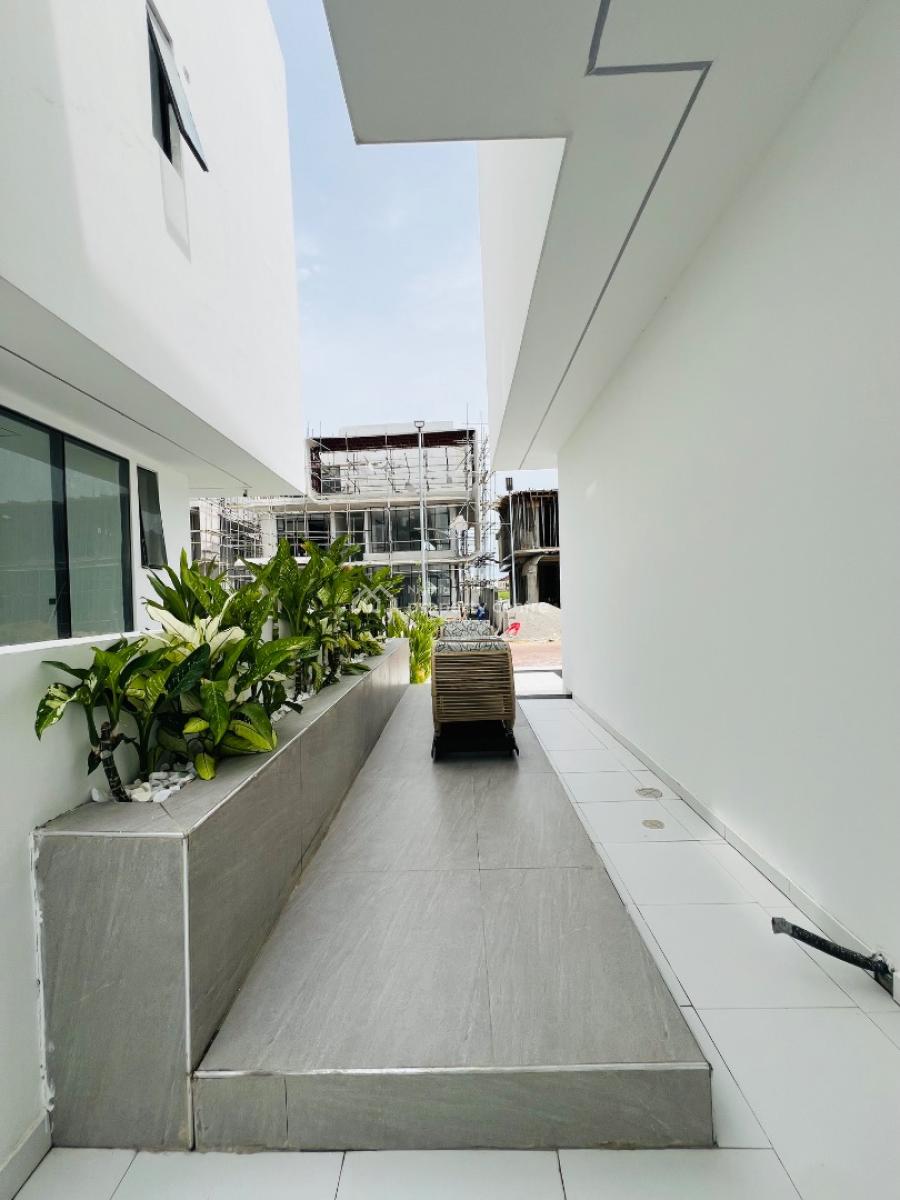 5 Bedroom & Bq, Osapa, Lekki, Lagos, Detached Duplex for Sale