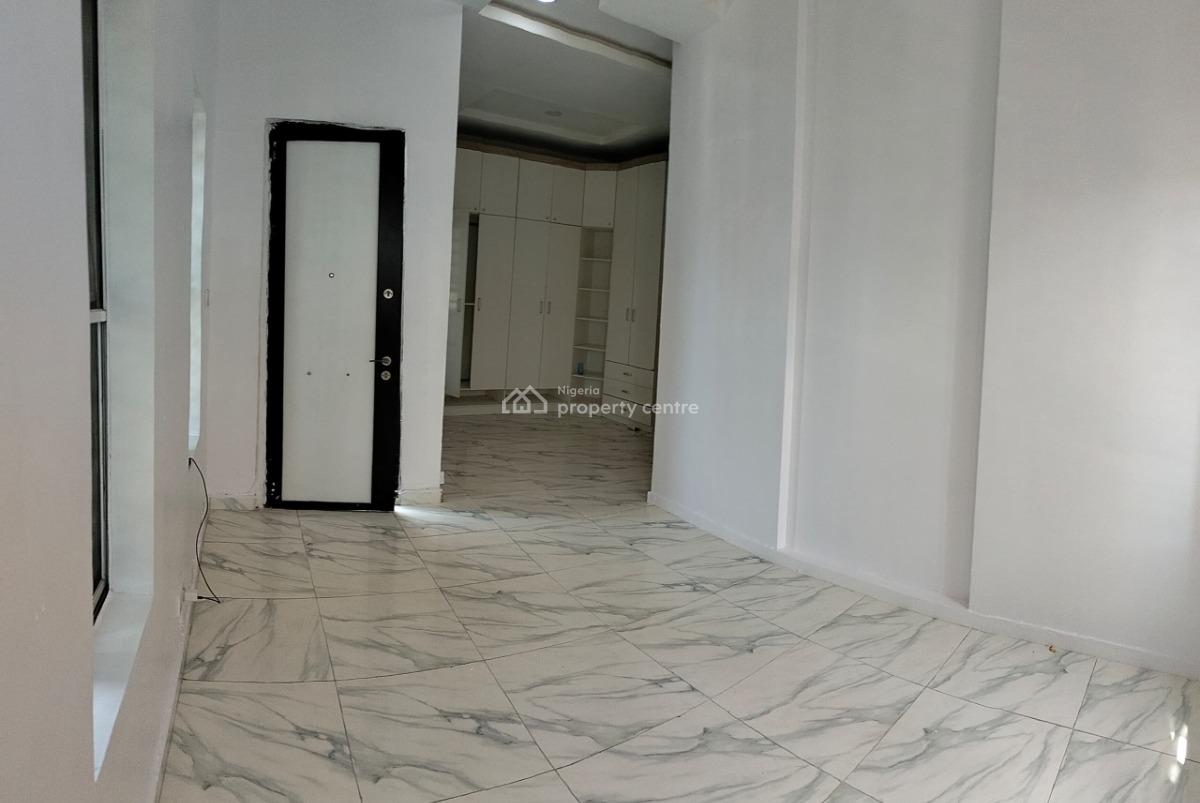 Extra Large Room and Parlour Apartment, Chevron Drive Estate, Lekki, Lagos, Mini Flat (room and Parlour) for Rent
