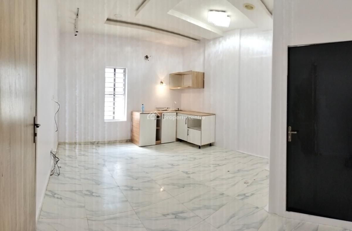 Extra Large Room and Parlour Apartment, Chevron Drive Estate, Lekki, Lagos, Mini Flat (room and Parlour) for Rent