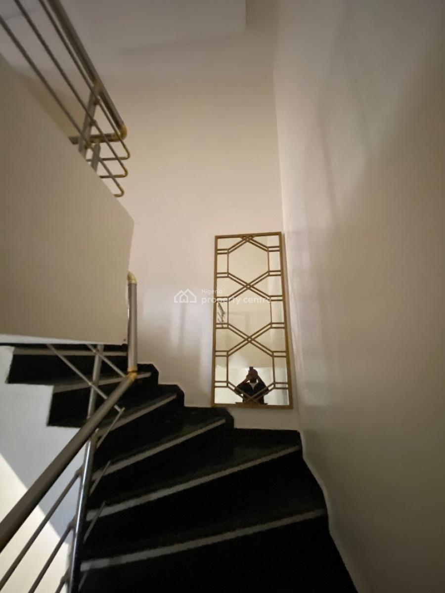 Furnished Mini Flat Upstairs Sharing Kitchen Only (no Mattress ), Orchid Road Dpkay Estate, Lekki, Lagos, Mini Flat (room and Parlour) for Rent