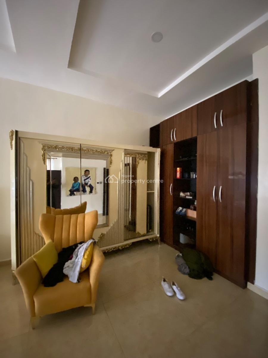 Furnished Mini Flat Upstairs Sharing Kitchen Only (no Mattress ), Orchid Road Dpkay Estate, Lekki, Lagos, Mini Flat (room and Parlour) for Rent