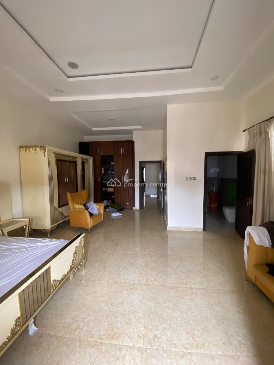 Furnished Mini Flat Upstairs Sharing Kitchen Only (no Mattress ), Orchid Road Dpkay Estate, Lekki, Lagos, Mini Flat (room and Parlour) for Rent