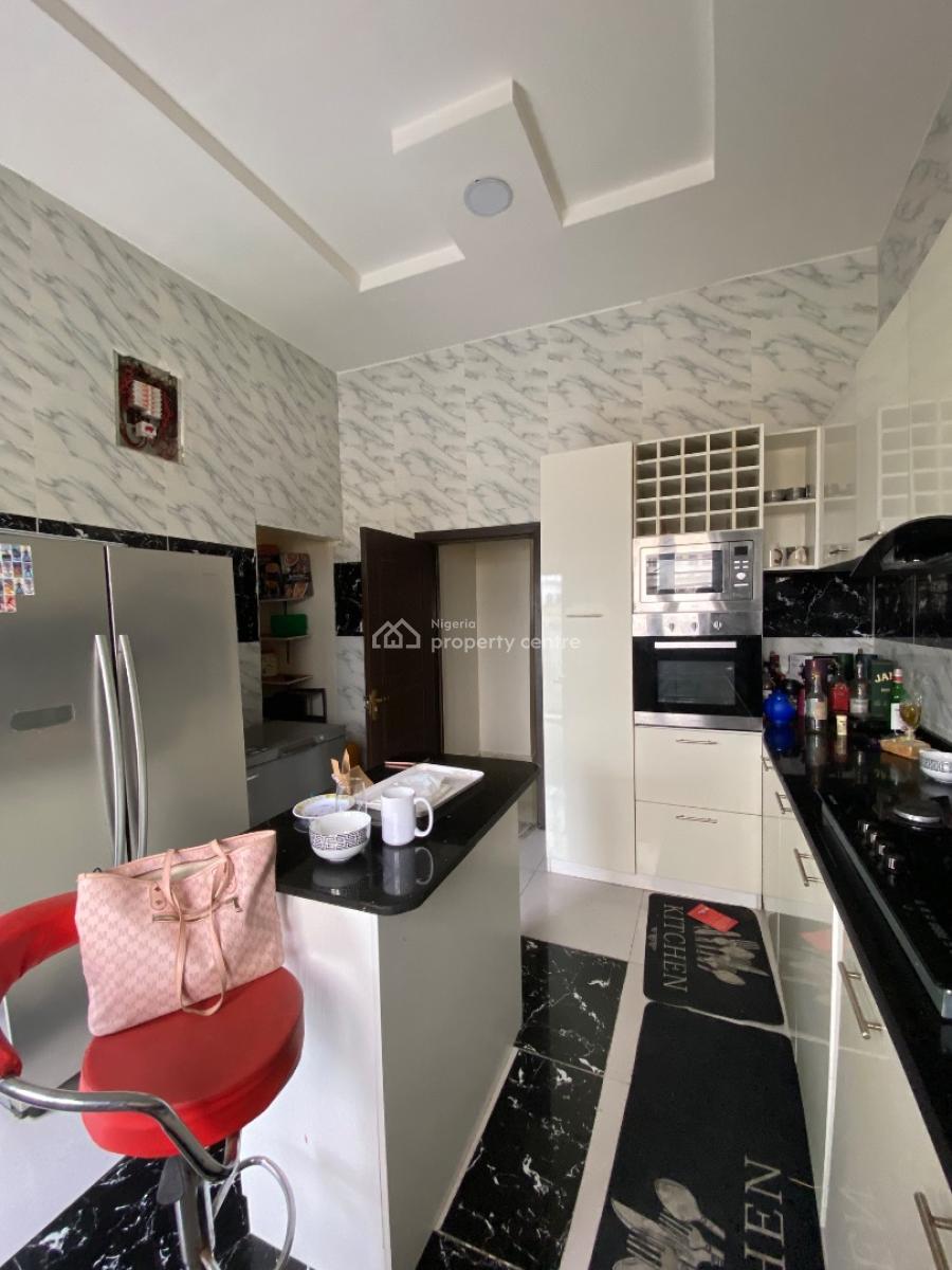 Furnished Mini Flat Upstairs Sharing Kitchen Only (no Mattress ), Orchid Road Dpkay Estate, Lekki, Lagos, Mini Flat (room and Parlour) for Rent