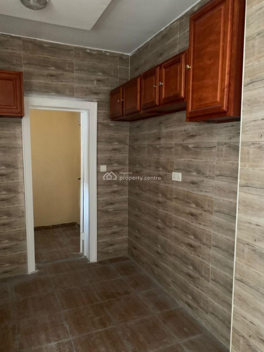 Massive Building Consist of 8 Units 2 Bedroom and 2 Units of 3 Bedroom Penthouse, Off Admiralty Way, Lekki Phase 1, Lekki, Lagos, House for Sale