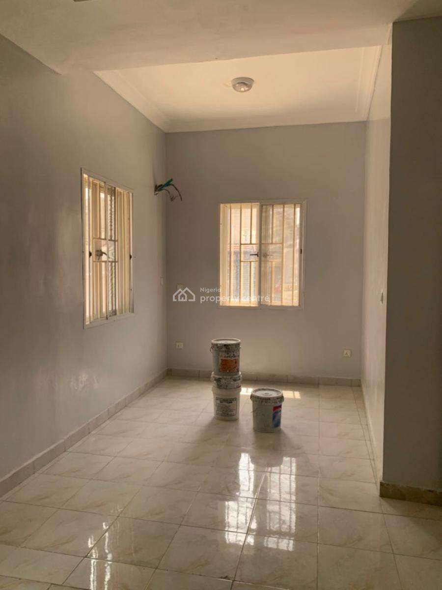 Massive Building Consist of 8 Units 2 Bedroom and 2 Units of 3 Bedroom Penthouse, Off Admiralty Way, Lekki Phase 1, Lekki, Lagos, House for Sale