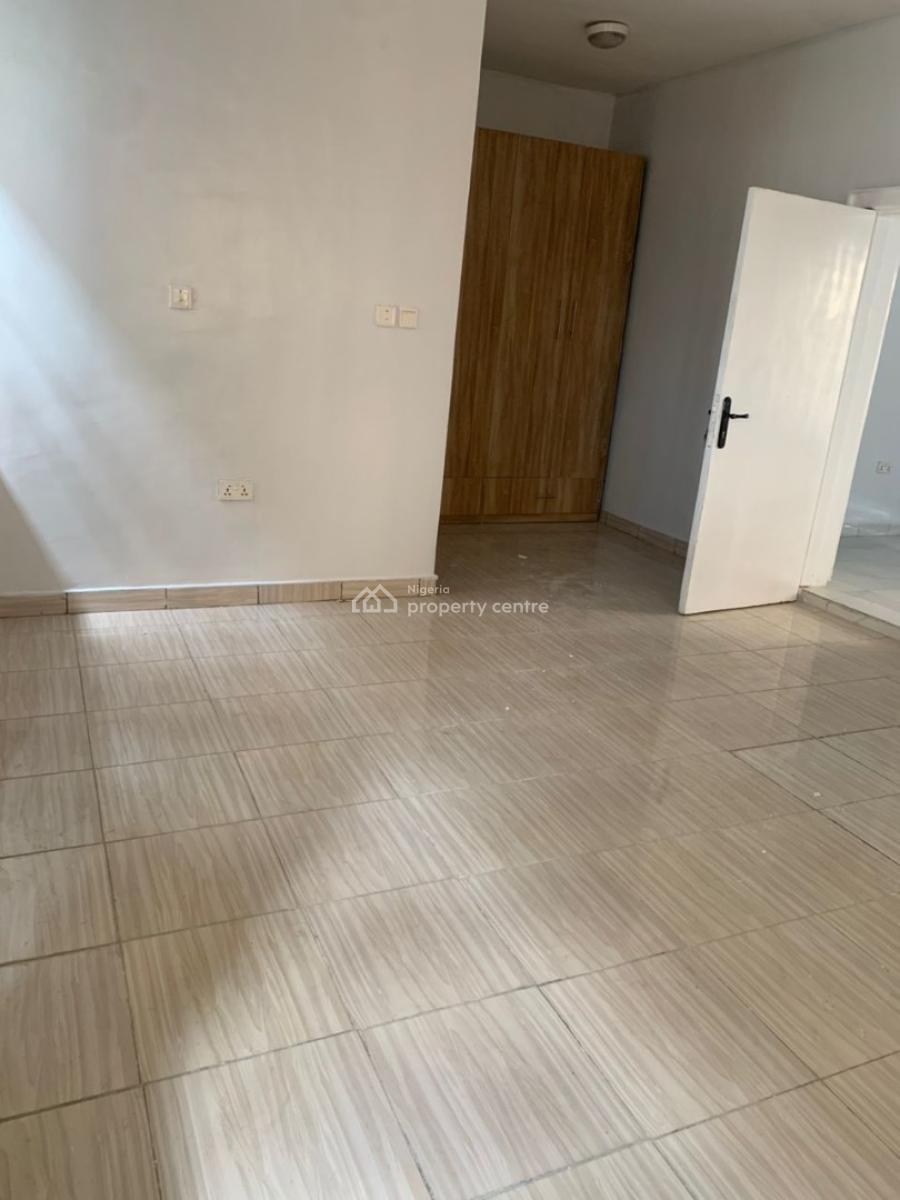 Massive Building Consist of 8 Units 2 Bedroom and 2 Units of 3 Bedroom Penthouse, Off Admiralty Way, Lekki Phase 1, Lekki, Lagos, House for Sale