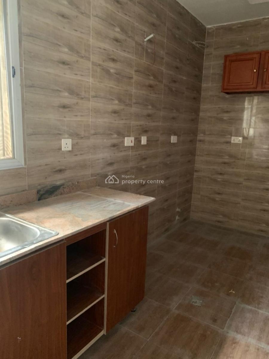 Massive Building Consist of 8 Units 2 Bedroom and 2 Units of 3 Bedroom Penthouse, Off Admiralty Way, Lekki Phase 1, Lekki, Lagos, House for Sale