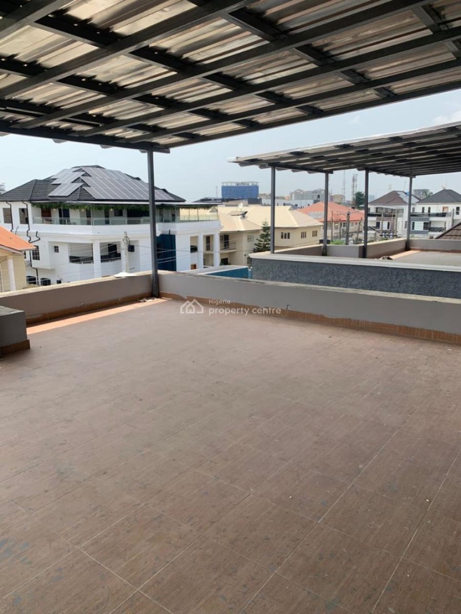 Massive Building Consist of 8 Units 2 Bedroom and 2 Units of 3 Bedroom Penthouse, Off Admiralty Way, Lekki Phase 1, Lekki, Lagos, House for Sale