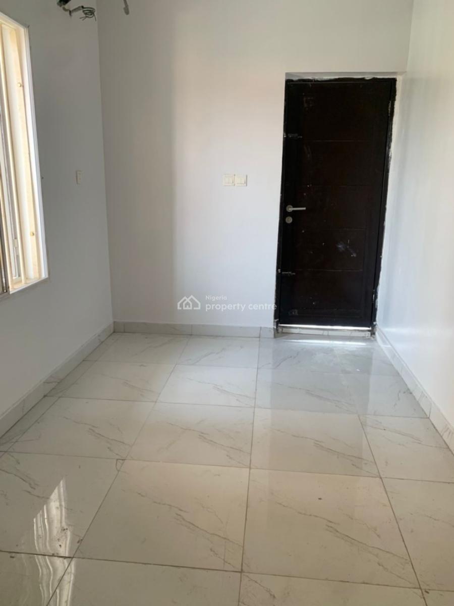 Massive Building Consist of 8 Units 2 Bedroom and 2 Units of 3 Bedroom Penthouse, Off Admiralty Way, Lekki Phase 1, Lekki, Lagos, House for Sale