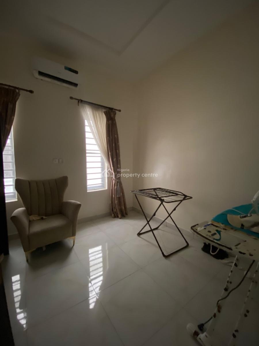 Room Downstairs Sharing Kitchen Comes with Ac, Orchid Road Dpkay Estate, Lekki, Lagos, Self Contain (single Rooms) for Rent