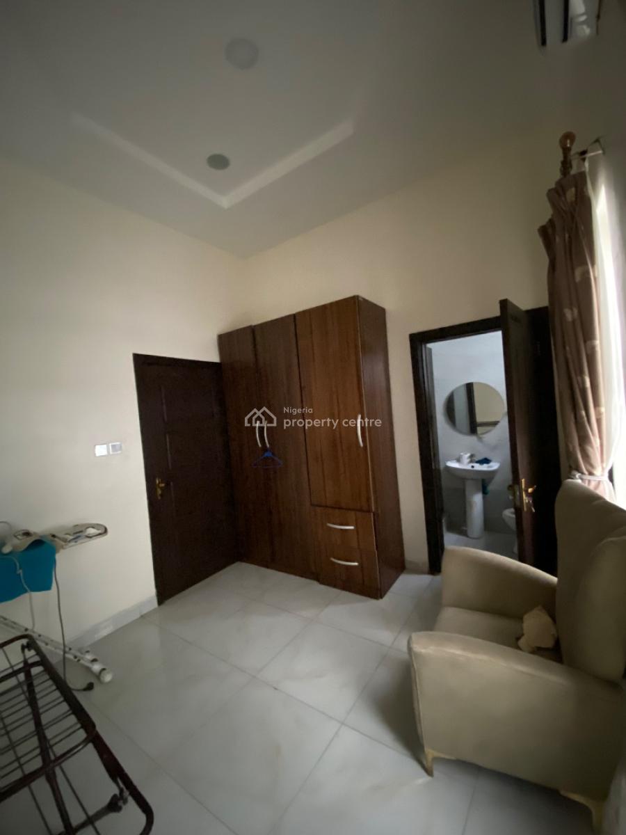 Room Downstairs Sharing Kitchen Comes with Ac, Orchid Road Dpkay Estate, Lekki, Lagos, Self Contain (single Rooms) for Rent