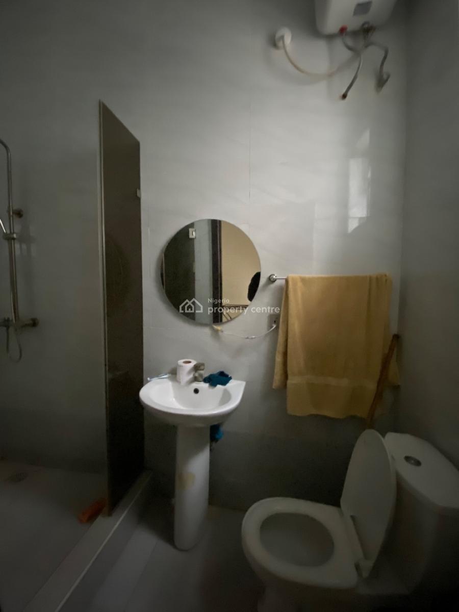 Room Downstairs Sharing Kitchen Comes with Ac, Orchid Road Dpkay Estate, Lekki, Lagos, Self Contain (single Rooms) for Rent