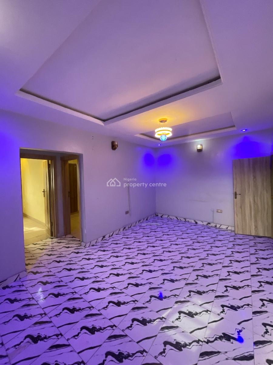 Decent 2 Bedroom Upstair, Off Miyaki Street Iyana Oworo, Gbagada, Lagos, Flat / Apartment for Rent