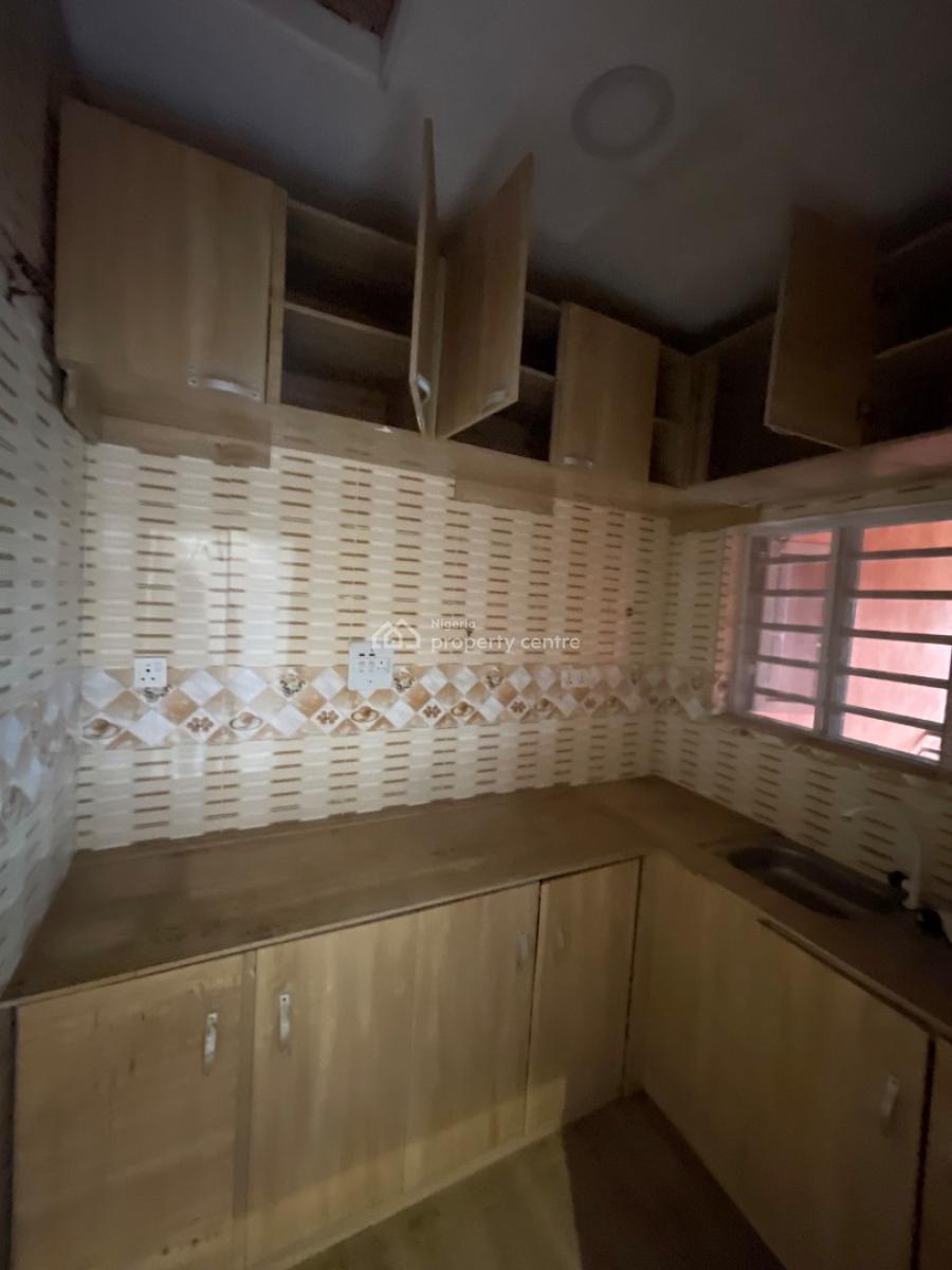 Decent 2 Bedroom Upstair, Off Miyaki Street Iyana Oworo, Gbagada, Lagos, Flat / Apartment for Rent