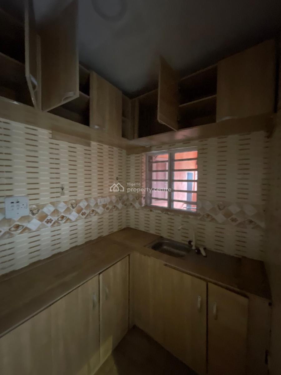 Decent 2 Bedroom Upstair, Off Miyaki Street Iyana Oworo, Gbagada, Lagos, Flat / Apartment for Rent