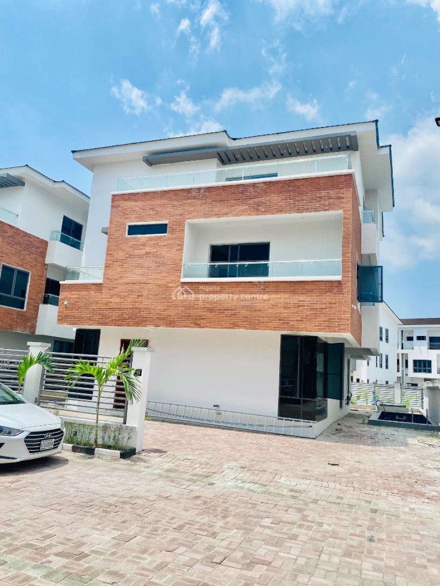 Deluxe 5-bedroom Detached House with Attached 2-room Bq and Pool, Periwinkle Estate, Lekki Phase 1, Lekki, Lagos, Detached Duplex for Rent