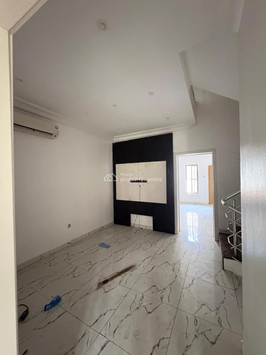 Luxury 4bedroom, Chevron, Lekki, Lagos, Terraced Duplex for Sale