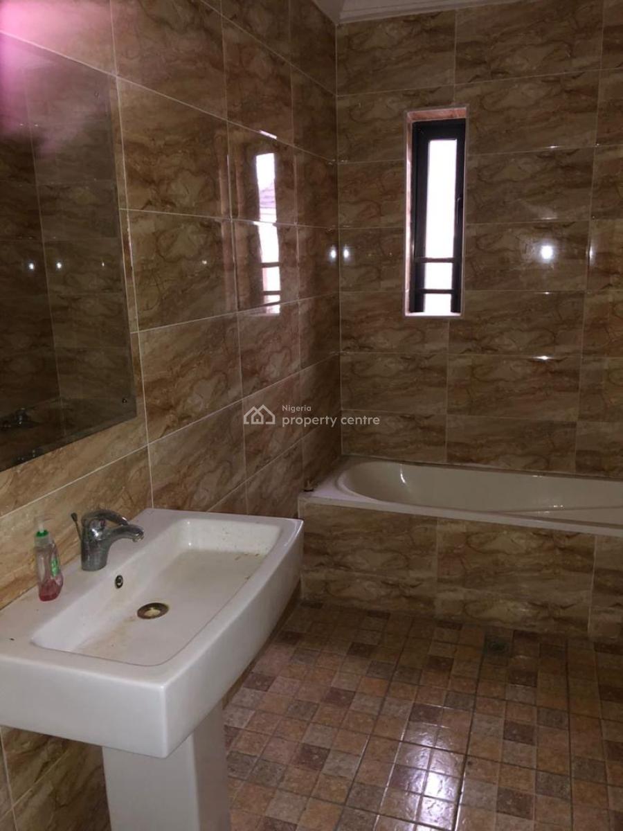 Luxury 4 Bedrooms, Chevron, Lekki, Lagos, Terraced Duplex for Sale