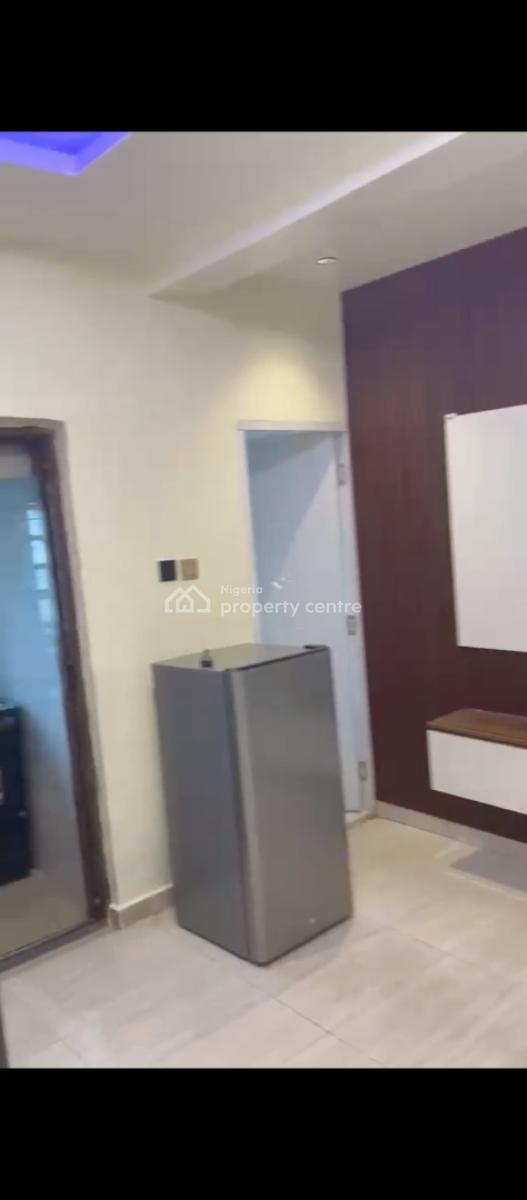 Semi Furnished 2 Bedroom Apartment, Anthony Estate, Maryland, Lagos, Flat / Apartment for Rent