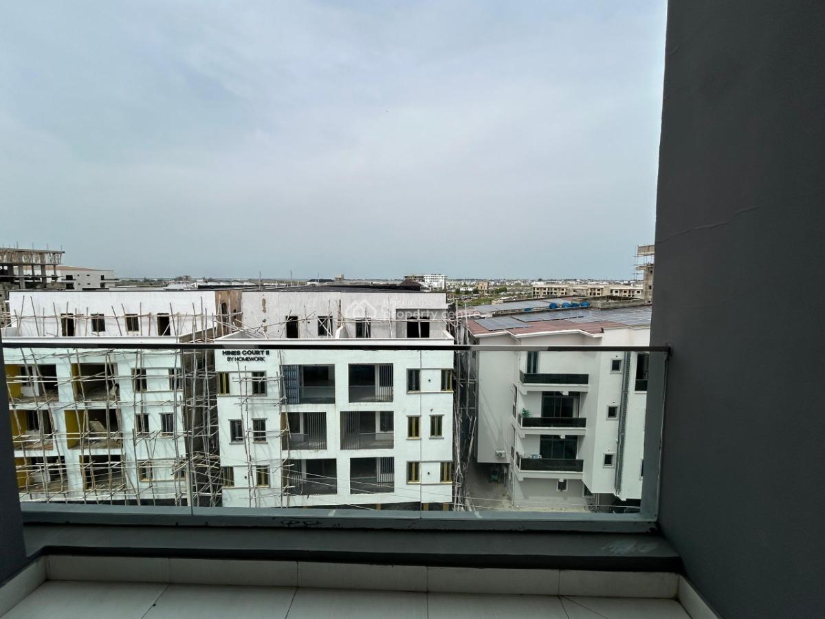 3 Bedrooms Ensuite Plus Bq, Acs, Double Door Fridge and Solar Power, Off Periwinkle Estate Road, Lekki Phase 1, Lekki, Lagos, Flat / Apartment for Rent