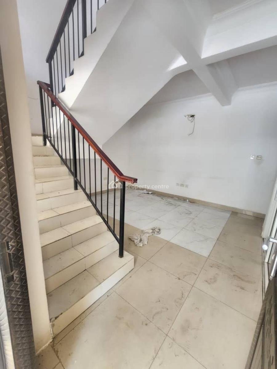 Luxury 5bedroom, Chevron Drive, Lekki, Lagos, Terraced Duplex for Rent