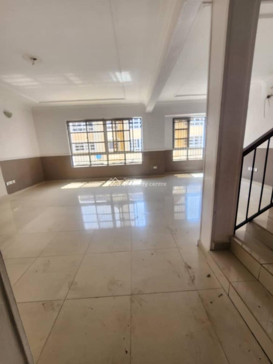 Luxury 5bedroom, Chevron Drive, Lekki, Lagos, Terraced Duplex for Rent