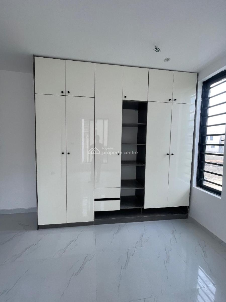 2 Bedroom Serviced Apartments, Lekki, Lagos, Flat / Apartment for Sale