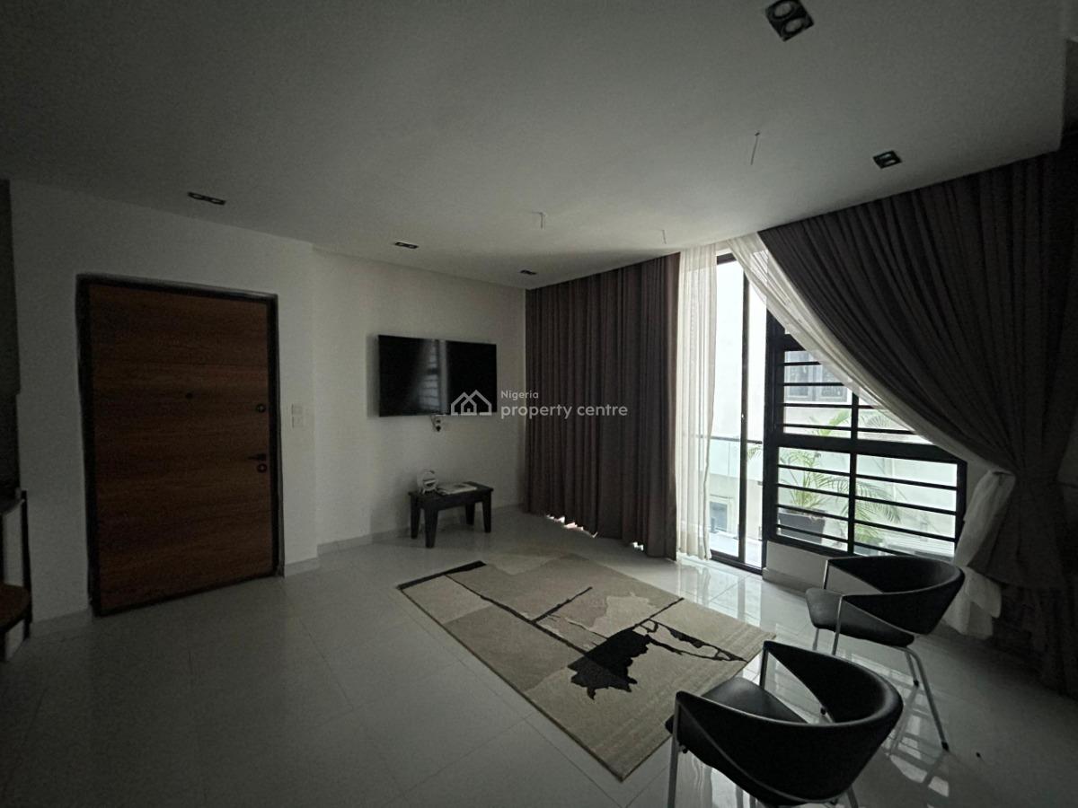2 Bedrooms Ensuite with an Open Plan Kitchen, Off Saka Oluwa Street, Ologolo, Lekki, Lagos, Flat / Apartment for Rent