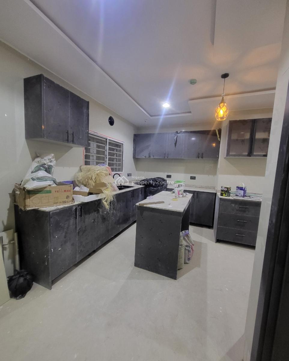 Luxurious Massive 1 Bedroom Flat, By Nnpc Estate, Wuye, Abuja, Flat / Apartment for Rent