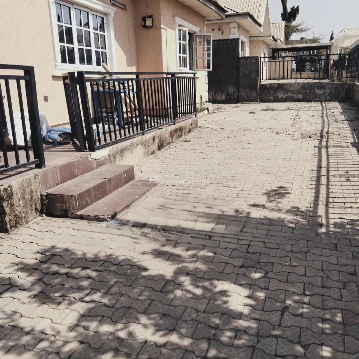 Luxury 4 Bedroom Bungalow with Excellent Facilities, Lugbe District, Abuja, Detached Bungalow for Sale