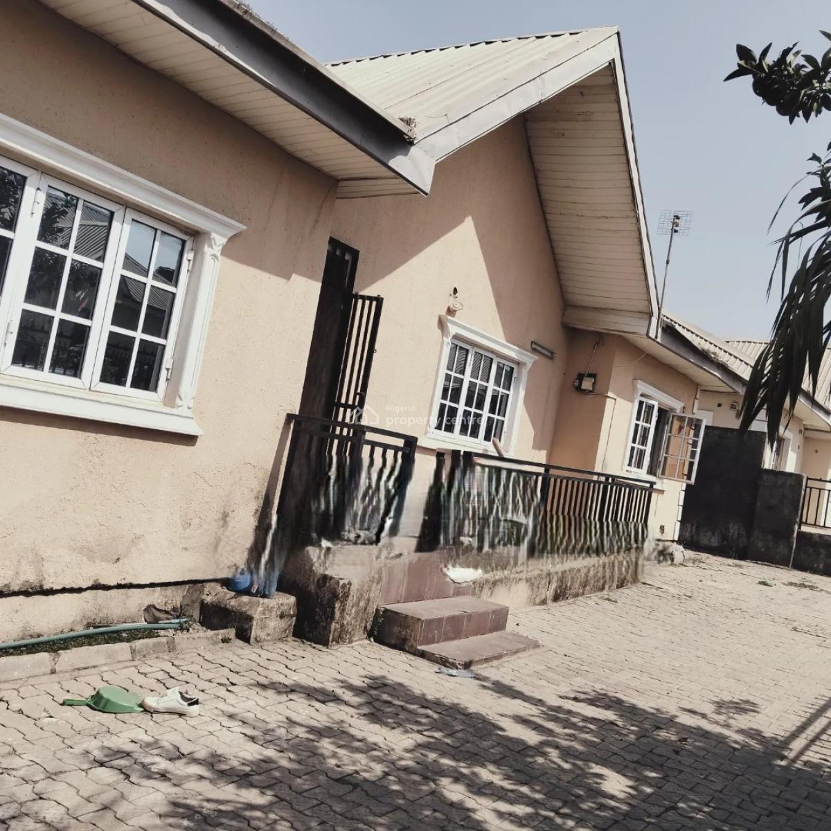 Luxury 4 Bedroom Bungalow with Excellent Facilities, Lugbe District, Abuja, Detached Bungalow for Sale